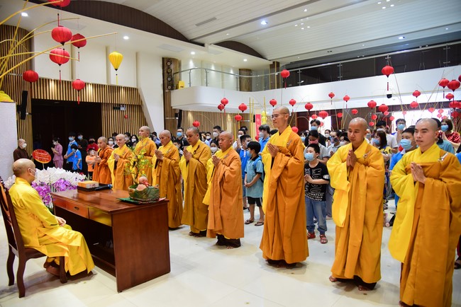 Monks and Buddhists wish a Happy Tet Most Thich Chan Tinh