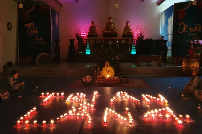 The 4th gratitude ceremony to disciples at Dong Cao pagoda.
