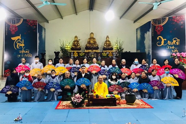 The 4th gratitude ceremony to disciples at Dong Cao pagoda.