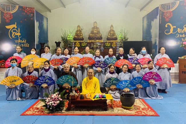 The 4th gratitude ceremony to disciples at Dong Cao pagoda.
