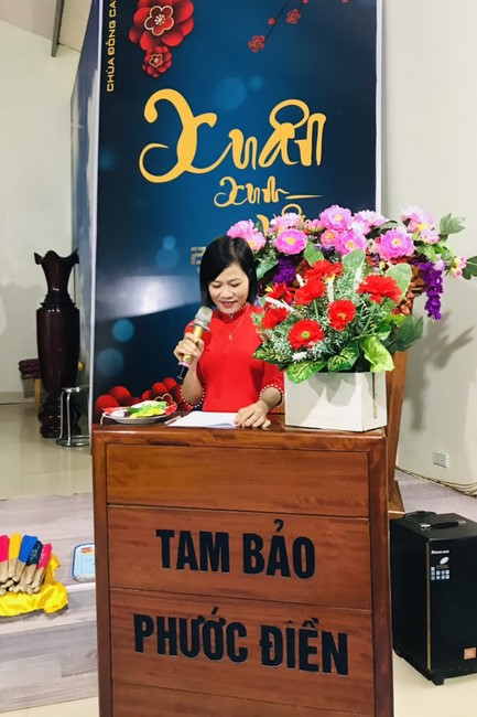 The 4th gratitude ceremony to disciples at Dong Cao pagoda.