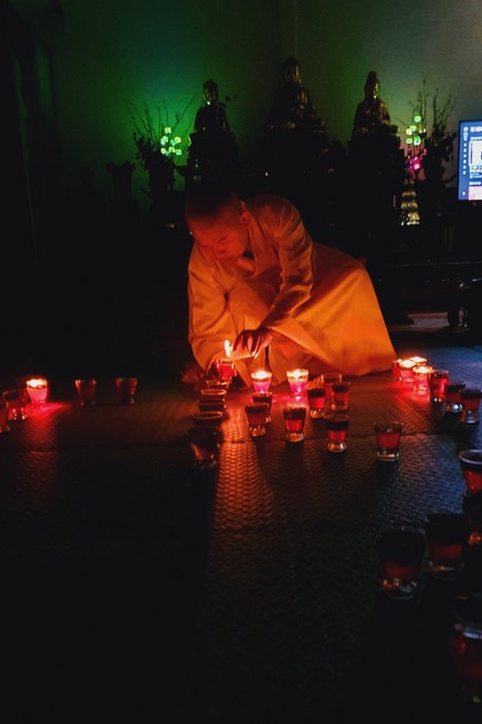 The 4th gratitude ceremony to disciples at Dong Cao pagoda.