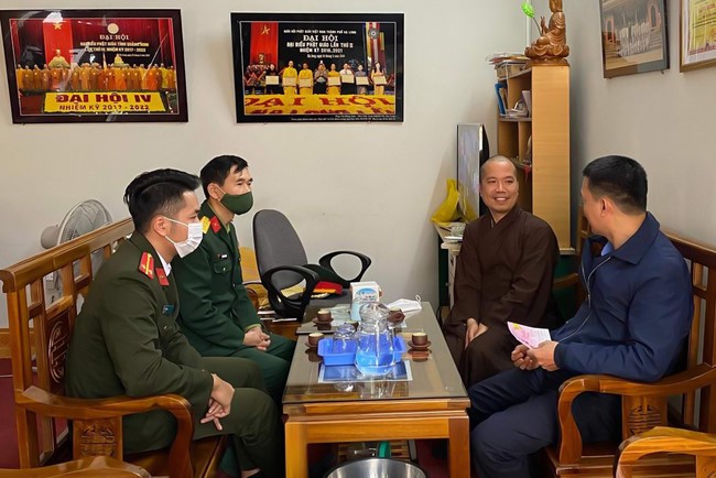 Lãnh đạo Các, Sở, Ban, Ngành tỉnh Quảng Ninh đến thăm và chúc tết chùa Tiêu Dao