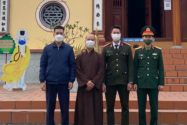 Lãnh đạo Các, Sở, Ban, Ngành tỉnh Quảng Ninh đến thăm và chúc tết chùa Tiêu Dao