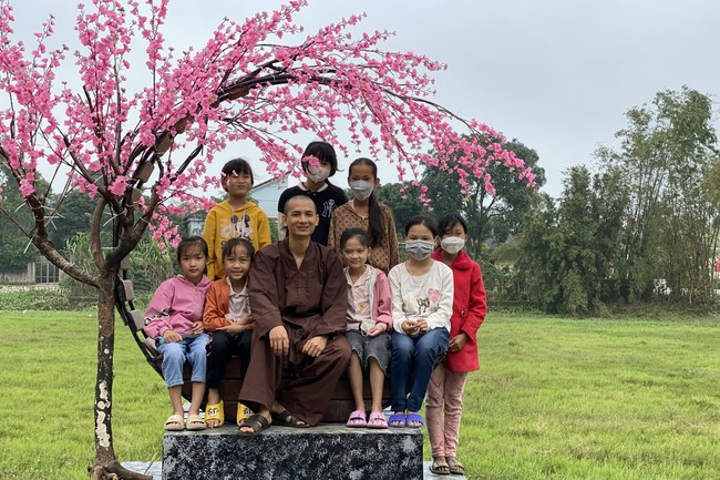 Affairs preparing for Lunar New Year at Vinh Phuc Pagoda