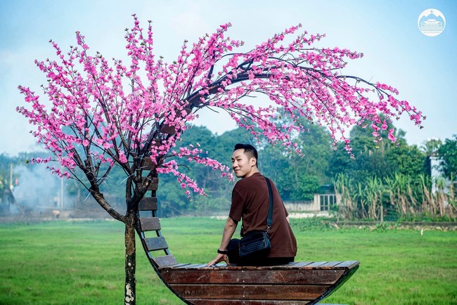 Affairs preparing for Lunar New Year at Vinh Phuc Pagoda