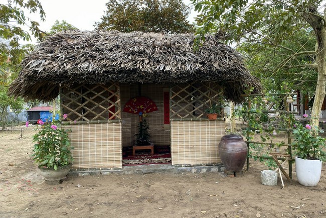 Affairs preparing for Lunar New Year at Vinh Phuc Pagoda
