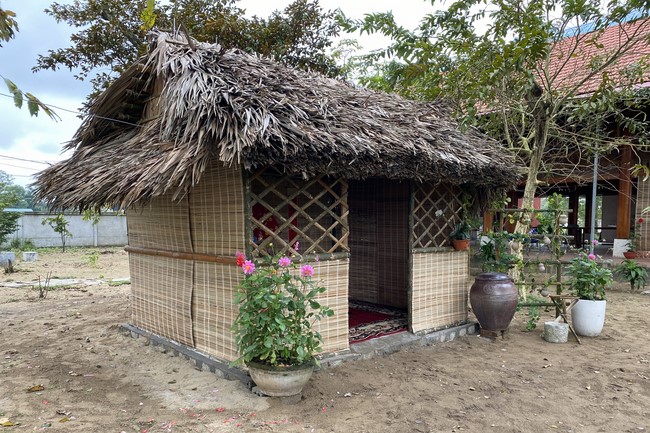 Affairs preparing for Lunar New Year at Vinh Phuc Pagoda