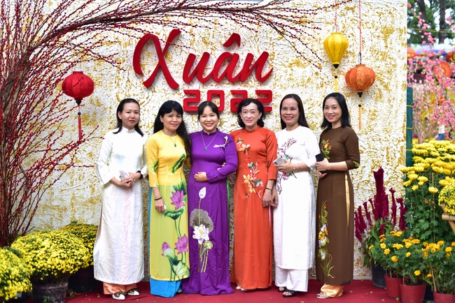 Du Xuân Hoằng Pháp 2022