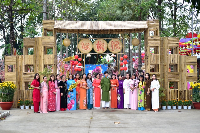 Du Xuân Hoằng Pháp 2022