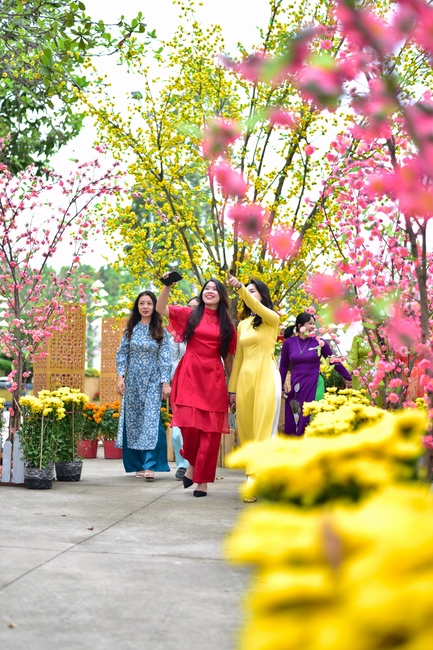 Du Xuân Hoằng Pháp 2022