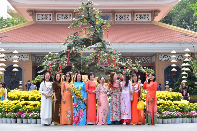 Du Xuân Hoằng Pháp 2022