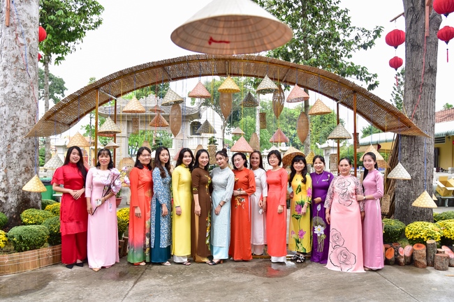 Du Xuân Hoằng Pháp 2022