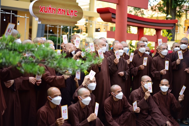 Xuân bên Thầy 2022