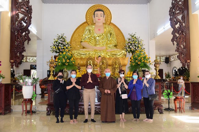 Visit Hoang Phap Pagoda of Artist Thanh Dien’s family