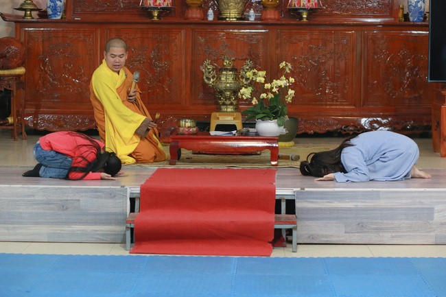 Three-Jewel Refuge Ceremony at Dong Cao Pagoda - Thanh Hoa