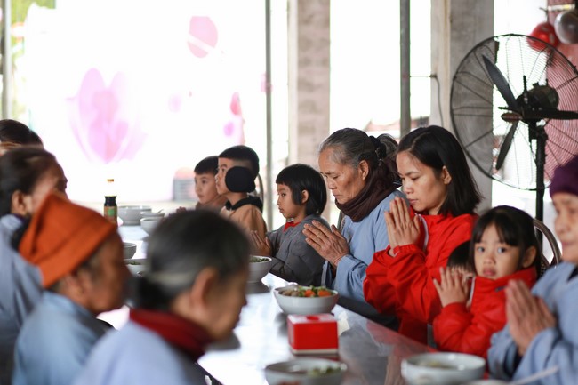 Three-Jewel Refuge Ceremony at Dong Cao Pagoda - Thanh Hoa