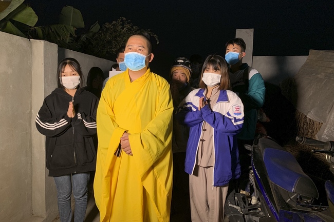 Charity trip to share love of Dong Cao Pagoda