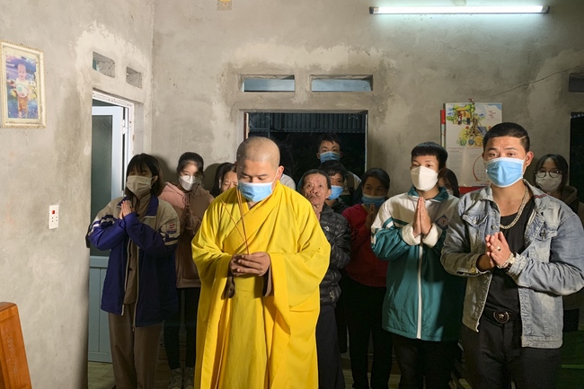 Charity trip to share love of Dong Cao Pagoda