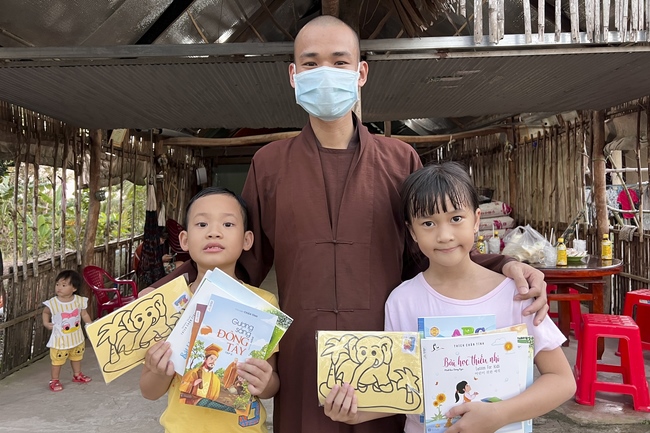 Gift giving program for Wisdom Nurturing class