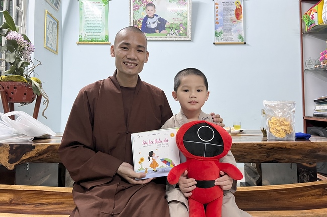 Gift giving program for Wisdom Nurturing class