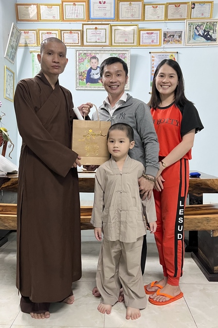 Gift giving program for Wisdom Nurturing class