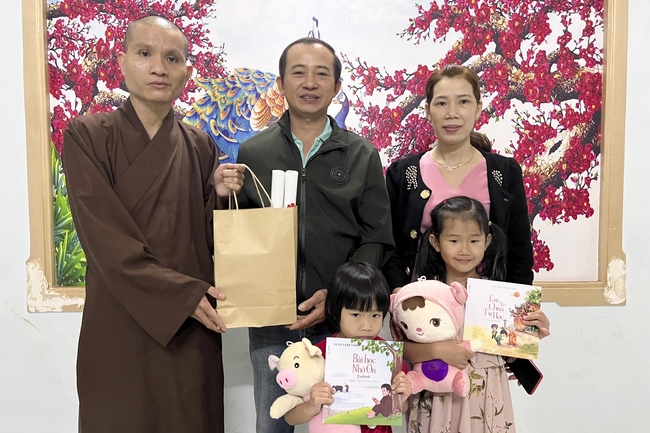 Gift giving program for Wisdom Nurturing class