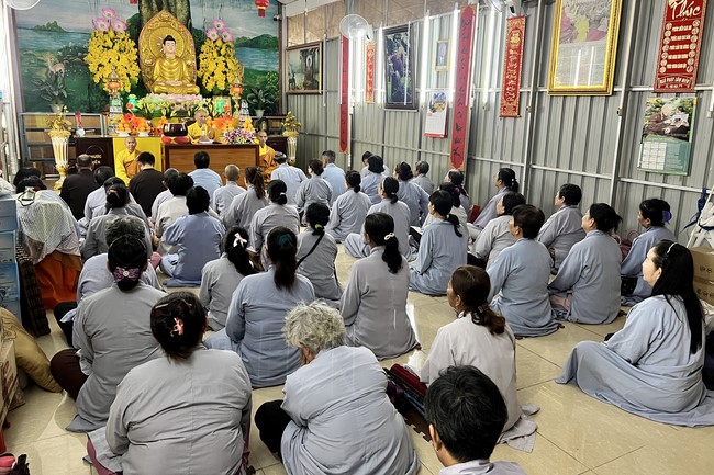 One day Practice at Cambodia Hoang Phap Temple