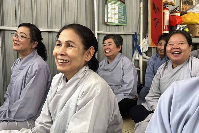 One day Practice at Cambodia Hoang Phap Temple