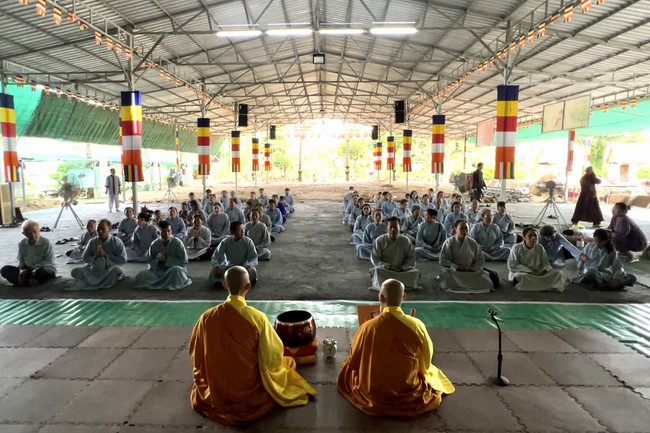 One day Practice at Cambodia Hoang Phap Temple