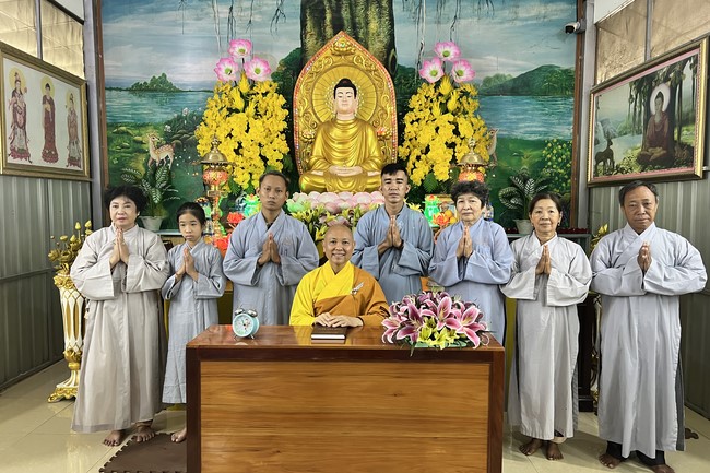 One day Practice at Cambodia Hoang Phap Temple