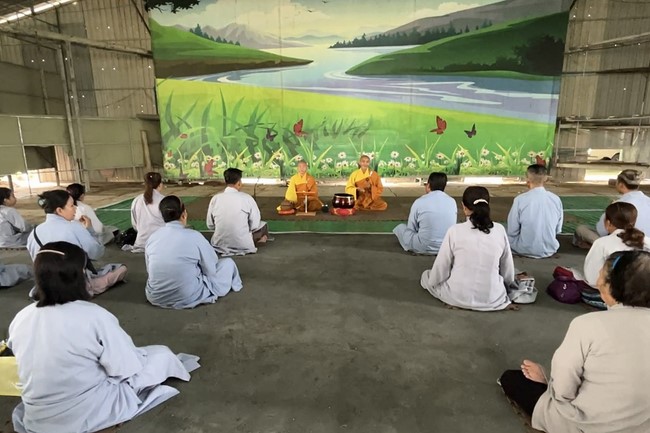 One day Practice at Cambodia Hoang Phap Temple