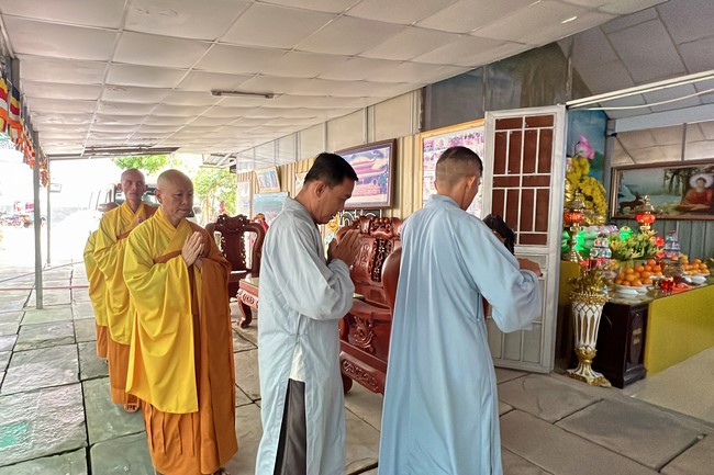 One day Practice at Cambodia Hoang Phap Temple