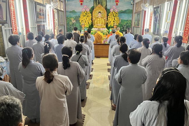 One day Practice at Cambodia Hoang Phap Temple