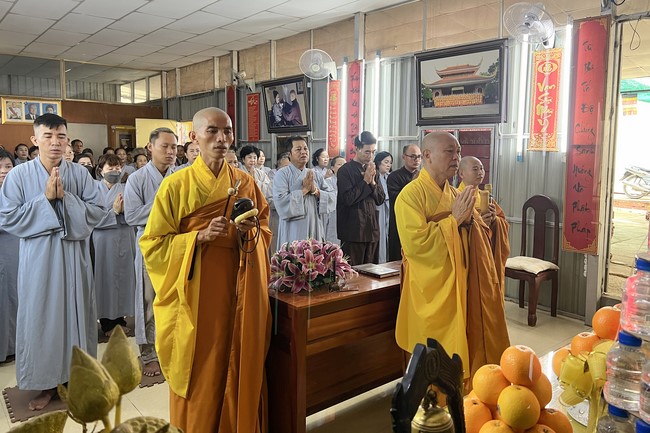 One day Practice at Cambodia Hoang Phap Temple