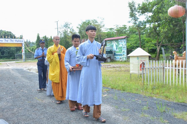 One-Day Peaceful Retreat at Dang Phap Pagoda