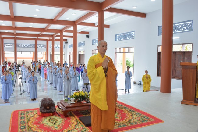 One-Day Peaceful Retreat at Dang Phap Pagoda