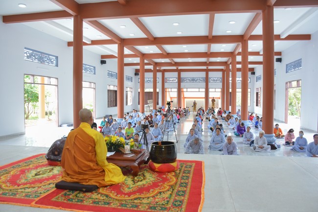 One-Day Peaceful Retreat at Dang Phap Pagoda