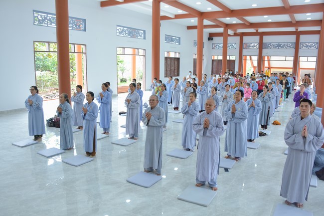 One-Day Peaceful Retreat at Dang Phap Pagoda