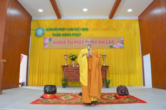 One-Day Peaceful Retreat at Dang Phap Pagoda