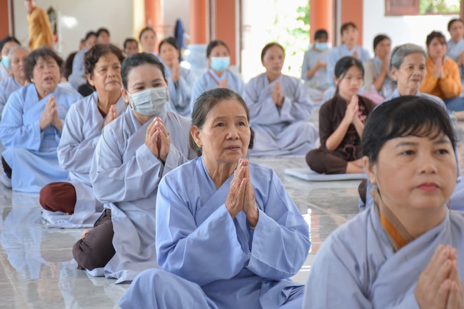 One-Day Peaceful Retreat at Dang Phap Pagoda