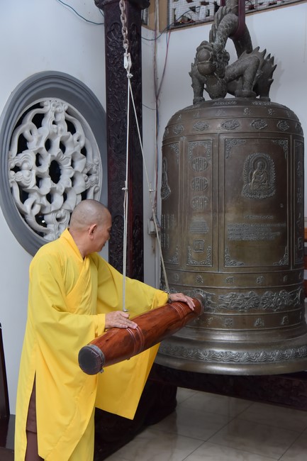 Prostrating five hundred names Bodhisattva Avalokitesvara
