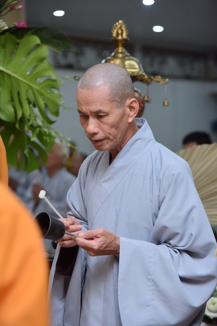 Prostrating five hundred names Bodhisattva Avalokitesvara