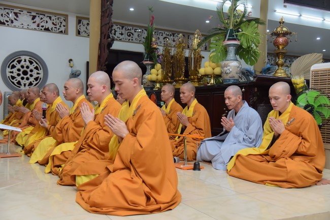 Prostrating five hundred names Bodhisattva Avalokitesvara