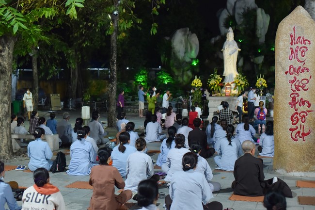 Prostrating five hundred names Bodhisattva Avalokitesvara