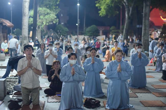 Prostrating five hundred names Bodhisattva Avalokitesvara