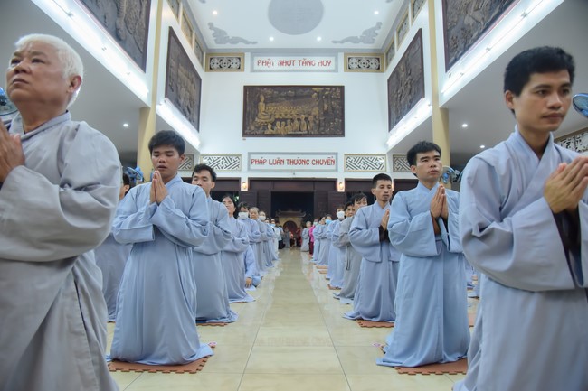 Prostrating five hundred names Bodhisattva Avalokitesvara