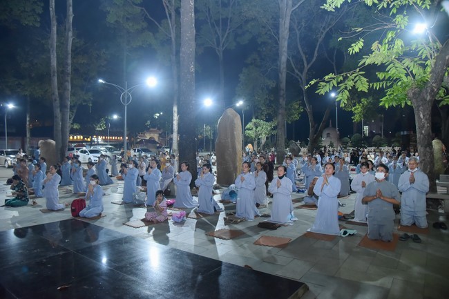 Prostrating five hundred names Bodhisattva Avalokitesvara