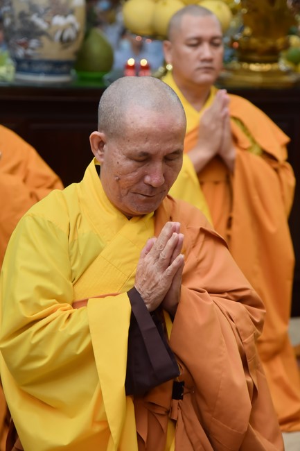 Prostrating five hundred names Bodhisattva Avalokitesvara