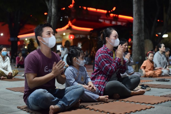 Prostrating five hundred names Bodhisattva Avalokitesvara